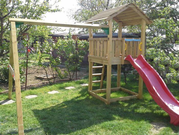 Drevený domček Veža 2, šmykľavka 2,2m, pieskovisko, dvoj hojdačka 2,7m, 4ks úchytky hojdačiek type o   