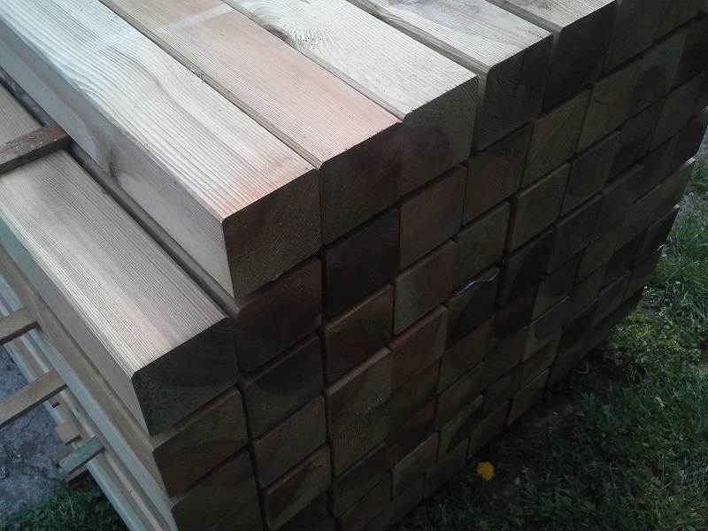 Drevený hranol severská borovica 88 x 88 x 2700mm upravená tlakom
