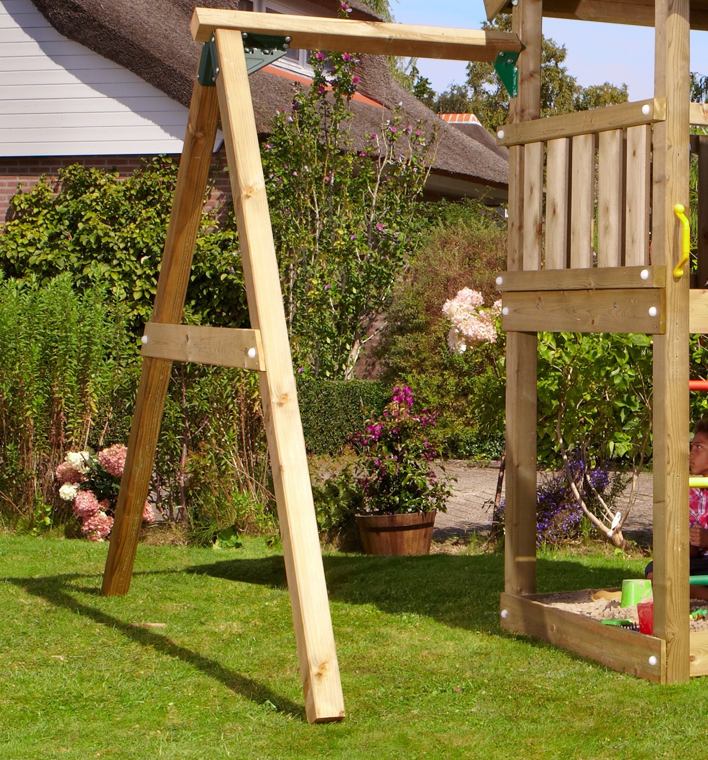 Jedno miestna hojdacia zostava modul 120cm k domčeku  + 2ks úchytka hojdačiek type o. Extra pevné spojovacie oceľové prvky - hrúbka oceľe 5mm.