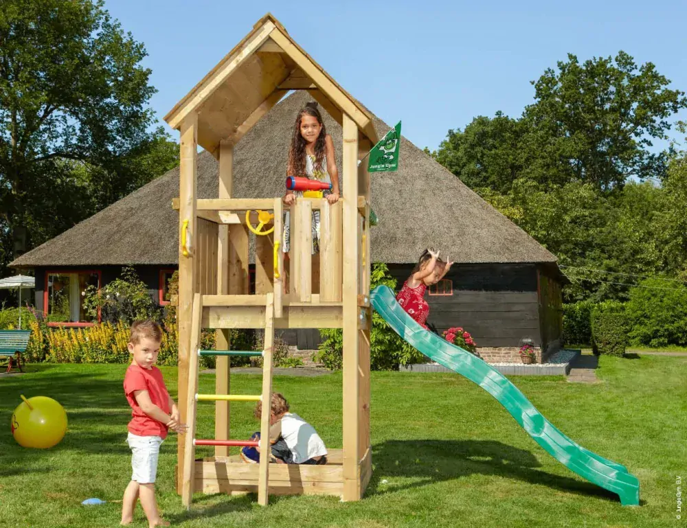 Drevený domček Club, šmýkačka, pieskovisko, volant, teleskop,  hranoly 88x88mm