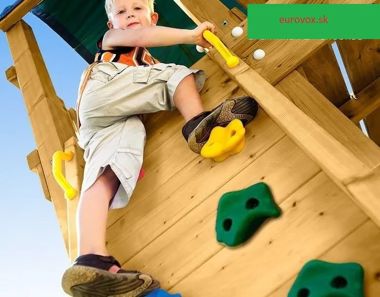 Lezecká stena + 5ks lezecké kanene + 2ks bezpečnostné úchytky